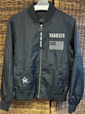 MLB Black New York Yankees Patch Bomber Jacket- Small